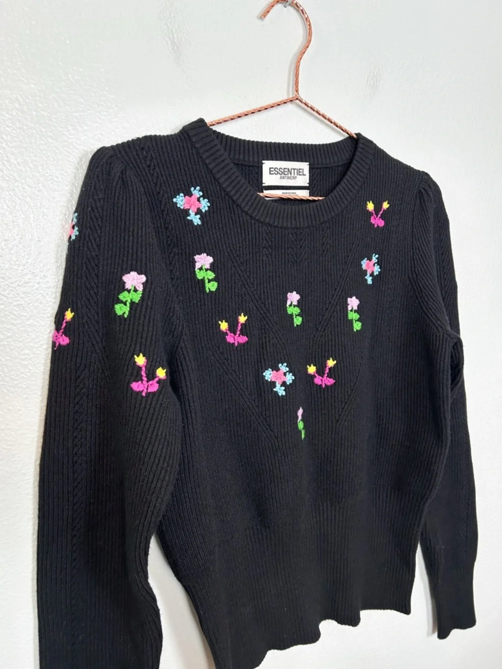 Essentiel Antwerp Floral Embroidered Sweater - Picture 2 of 8